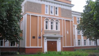 У Чернігові новий корпус першої школи експлуатувати не можна