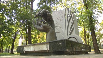 У Кривому Розі вандали пошкодили пам’ятник ліквідаторам Чорнобильської аварії та «Іловайський хрест»
