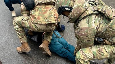 Експосадовця комунального підприємства в Харкові і його підрядника судитимуть за "відкати"