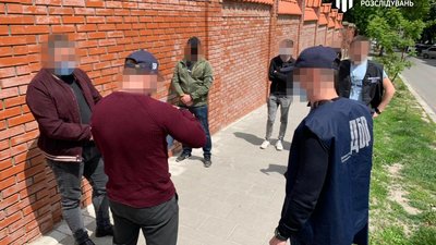 У Львові двох працівників поліції підозрюють у отриманні хабаря У Львові двох працівників поліції підозрюють у отриманні хабаря