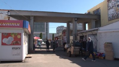 У Черкасах відкрили речові ринки У Черкасах відкрили речові ринки