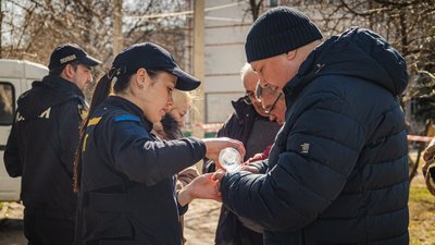 Літня жінка вчинила самогубство: у поліції розповіли попередні дані щодо загибелі жительки Салтівки Літня жінка вчинила самогубство: у поліції розповіли попередні дані щодо загибелі жительки Салтівки