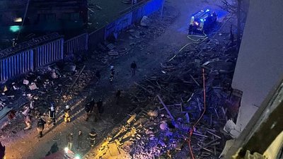 Російські військові випустили по Києву п'ять ракет, шестеро людей постраждало. Що відомо Російські військові випустили по Києву п'ять ракет, шестеро людей постраждало. Що відомо