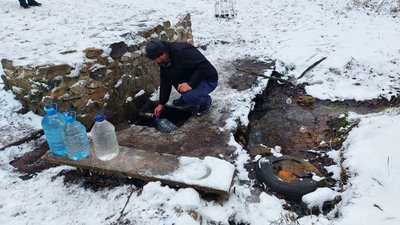 У Сумах відремонтували та почистили 23 колодязі: де набрати воду, якщо зупиняться водозабори У Сумах відремонтували та почистили 23 колодязі: де набрати воду, якщо зупиняться водозабори