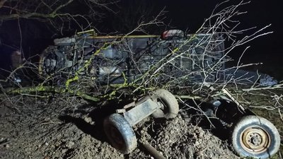Двоє загинули, ще четверо травмовані: на Закарпатті автомобіль зіткнувся з підводою Двоє загинули, ще четверо травмовані: на Закарпатті автомобіль зіткнувся з підводою