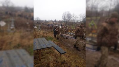 На Чернігівщині попрощалися з військовими Андрієм Міщаниним та Ярославом Ключовим, що загинули на Донеччині На Чернігівщині попрощалися з військовими Андрієм Міщаниним та Ярославом Ключовим, що загинули на Донеччині