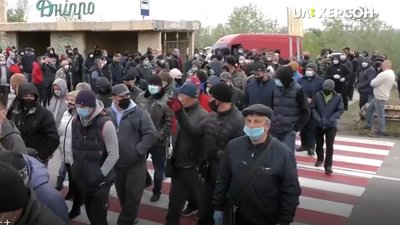 Шкарпетки із гусями, департамент щастя та мітингувальники - голова Херсонської ОДА рік на посаді Шкарпетки із гусями, департамент щастя та мітингувальники - голова Херсонської ОДА рік на посаді