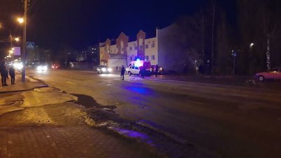 Травмована в аварії у Сумах дівчина хоче подати до суду на патрульного, який її збив Травмована в аварії у Сумах дівчина хоче подати до суду на патрульного, який її збив