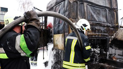 Віз 10 тисяч літрів пального до Черкас: на заправці на Київщині сталася пожежа Віз 10 тисяч літрів пального до Черкас: на заправці на Київщині сталася пожежа