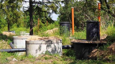 У Долинській місцеві жителі вимагають повернути місту 15,5 мільйонів гривень.