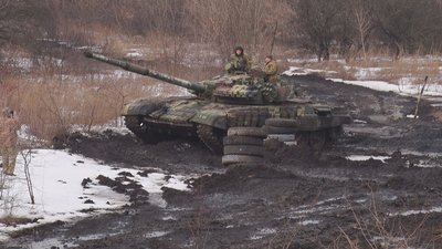 У будь-яку погоду. На Луганщині українські танкісти вдосконалювали свої навички