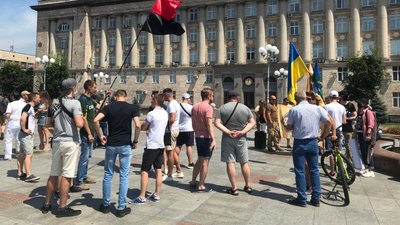 У Черкасах відбувається акція на підтримку обвинувачених у вбивсті Шеремета (оновлено)