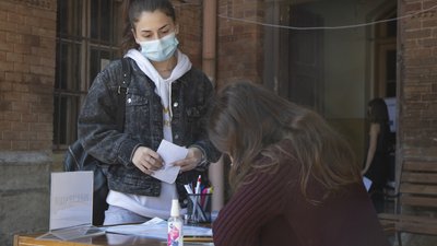 У Чернівецькому університеті за день від COVID вакцинували менш як 100 людей