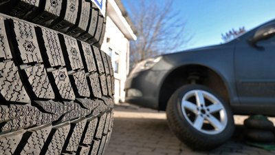 Заміна літньої гуми на зимову в Луцьк, шиномонтаж в Луцьку