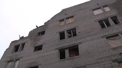 Зруйнований будинок пожежний-рятувальник у Лимані на Донеччині Зруйнований будинок пожежний-рятувальник у Лимані на Донеччині