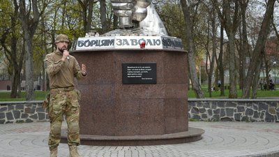 У місті на Волині відбулась акція на підтримку мирних жителів Маріуполя та його захисників У місті на Волині відбулась акція на підтримку мирних жителів Маріуполя та його захисників