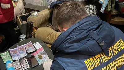 У квартирі львів'янина правоохоронці викрили наркопритон У квартирі львів'янина правоохоронці викрили наркопритон