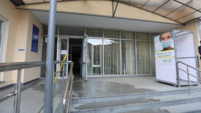Нові знезаражувальні рамки встановили у Черкасах Нові знезаражувальні рамки встановили у Черкасах