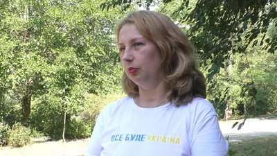 10-річний художник малює війну, а кошти за продані картини перераховує на ЗСУ 10-річний художник малює війну, а кошти за продані картини перераховує на ЗСУ
