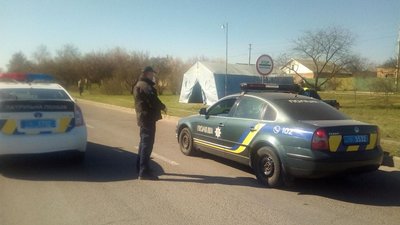 У Кропивницькому облаштували контрольно-пропускні пункти на в'їздах у місто У Кропивницькому облаштували контрольно-пропускні пункти на в'їздах у місто