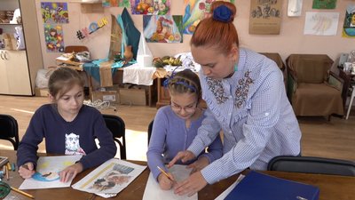 Одяг певного кольору на щодень: у Черкаській школі мистецтв організували "Кольоровий тиждень" Одяг певного кольору на щодень: у Черкаській школі мистецтв організували "Кольоровий тиждень"