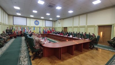 На Львівщині розпочалася 10 ротація канадської тренувальної місії "ЮНІФАЄР"