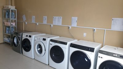 У Новомиргороді на Кіровоградщині працюють перші в області соціальні пральня й душ У Новомиргороді на Кіровоградщині працюють перші в області соціальні пральня й душ