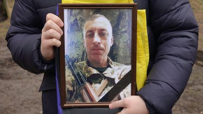 На Тернопільщині попрощалися із загиблим бійцем Богданом Кокайлом
