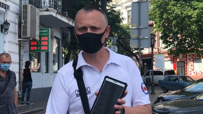 42 місця та 3 паркомати: у центрі Одеси з'явилася перша в місті муніципальна парковка 42 місця та 3 паркомати: у центрі Одеси з'явилася перша в місті муніципальна парковка