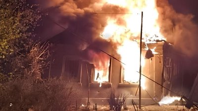 Армія РФ вдруге за добу атакувала Миколаїв: виникла пожежа