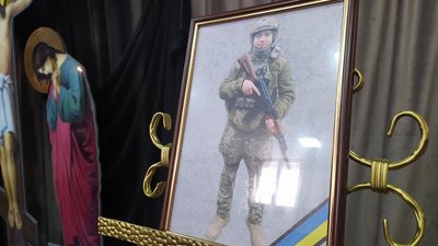 У Хмельницькому попрощались із 23-річним лейтенантом Іваном Бериндою