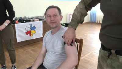 Польський волонтер навчав медиків у Луцьку, як допомагати пораненим у бою Польський волонтер навчав медиків у Луцьку, як допомагати пораненим у бою