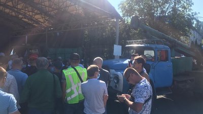 На ринку "Барабашово" суперечки: на місці працює поліція На ринку "Барабашово" суперечки: на місці працює поліція