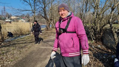 70 пакетів сміття за 4 години. Рибалки прибирали на набережній Інгул у Кропивницькому 70 пакетів сміття за 4 години. Рибалки прибирали на набережній Інгул у Кропивницькому