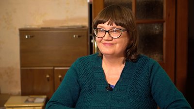 "Спостерігали, як горить наш Маріуполь": історія Юлії Губської, яка з онуком живе у Полтаві "Спостерігали, як горить наш Маріуполь": історія Юлії Губської, яка з онуком живе у Полтаві