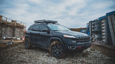 В Івано-Франківську на потреби ЗСУ передадуть шість конфіскованих автомобілів — прокуратура