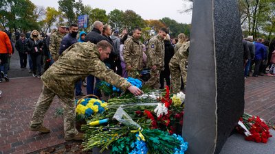 Роковини катастрофи Ан-26 під Чугуєвом: фоторепортаж Роковини катастрофи Ан-26 під Чугуєвом: фоторепортаж