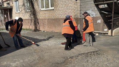 Після атаки "шахедами" у Миколаєві вибиті вікна в школі та будинках: очевидці розповіли про наслідки Після атаки "шахедами" у Миколаєві вибиті вікна в школі та будинках: очевидці розповіли про наслідки