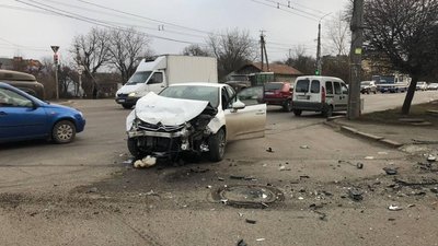 В Івано-Франківську травмувалося троє людей внаслідок ДТП