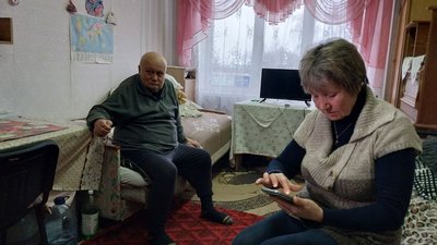 У Сумах подружжя переселенців з Харківщини розповіли про життя окупації У Сумах подружжя переселенців з Харківщини розповіли про життя окупації