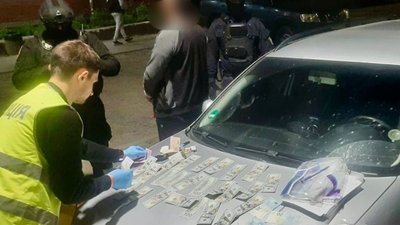 Обіцяли призовникам перетнути кордон: на Житомирщині підозрюють трьох організаторів схеми