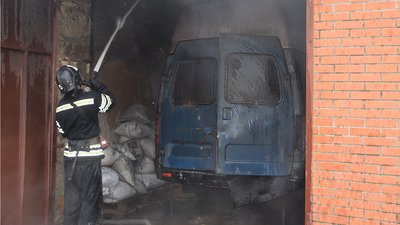 У Корабельному районі Миколаєва горів гараж