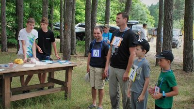 На Житомирщині влаштували "Eco fish picnic" – діти та дорослі прибирали узбережжя водосховища На Житомирщині влаштували "Eco fish picnic" – діти та дорослі прибирали узбережжя водосховища