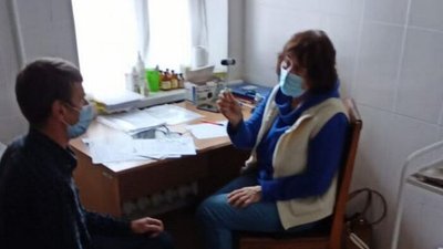 Херсонські лікарі волонтерять в звільнених населених пунктах Київщини