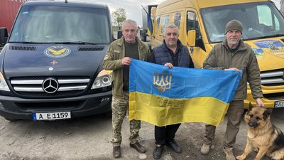 "Став твердим горішком": волонтер з Луцька кілька разів на тиждень їздить на передову "Став твердим горішком": волонтер з Луцька кілька разів на тиждень їздить на передову