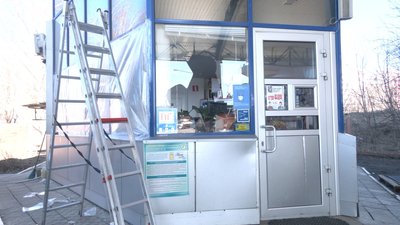 Пошкодження АЗС у Харкові розслідують як хуліганство Пошкодження АЗС у Харкові розслідують як хуліганство