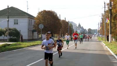 На Луганщині відбувся забіг у пам'ять про загиблих захисників України