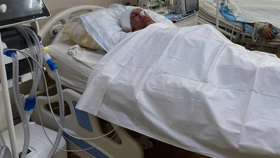 "Дрон просто летить в нас". До лікарні в Дніпрі доправили пораненого через атаку по Нікополю "Дрон просто летить в нас". До лікарні в Дніпрі доправили пораненого через атаку по Нікополю
