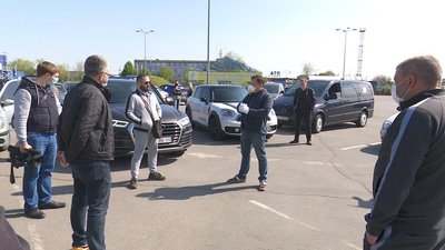 «Ні подвійним стандартам!». Підприємці Дніпра організували автомітинг з вимогами дозволити працювати «Ні подвійним стандартам!». Підприємці Дніпра організували автомітинг з вимогами дозволити працювати