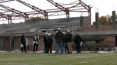 "Верес" оглянув стадіон "Авангард" у Рівному. Гравці і тренер озвучили побажання будівельникам